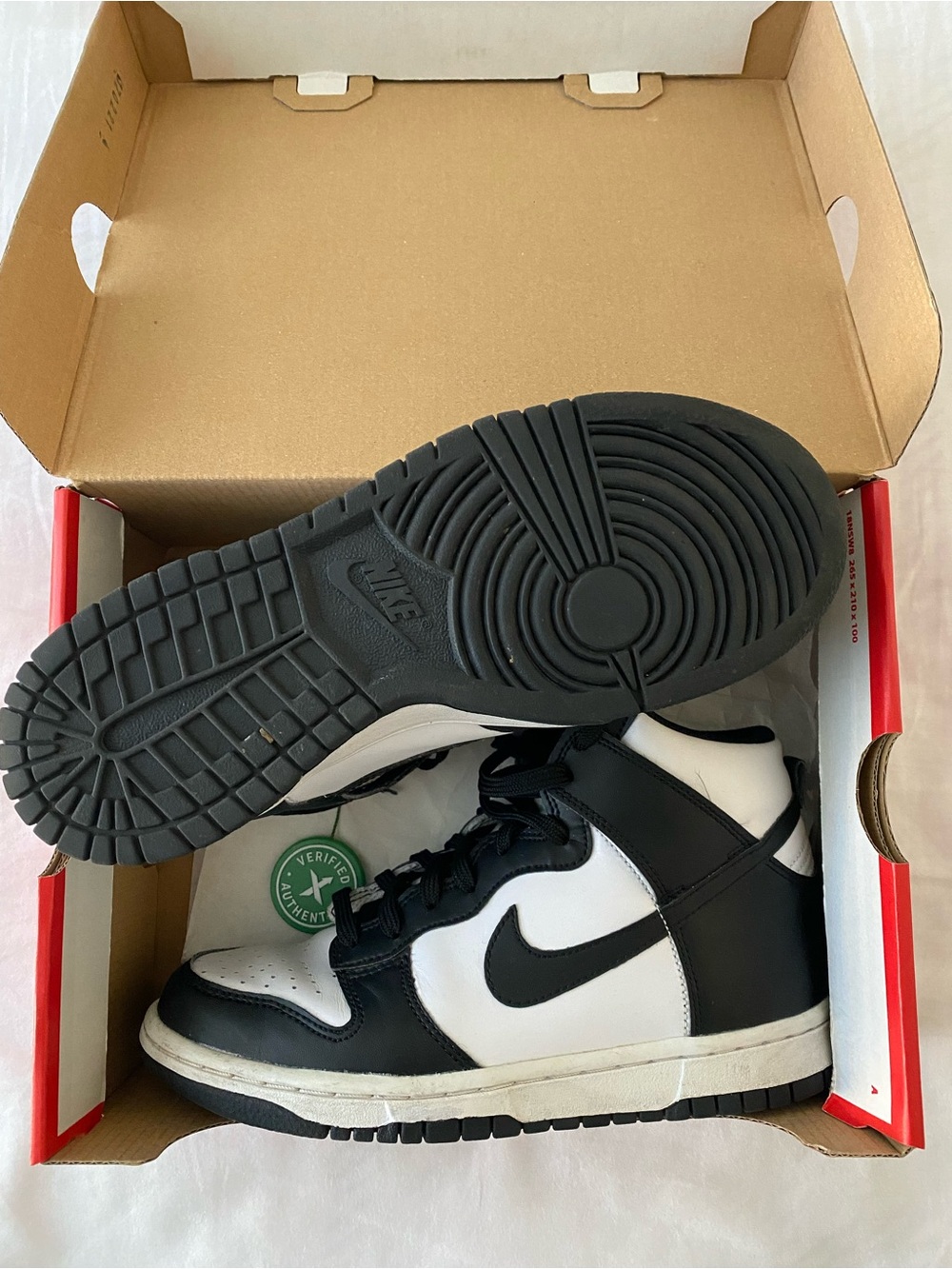 Nike Dunk - Picture 3 of 7